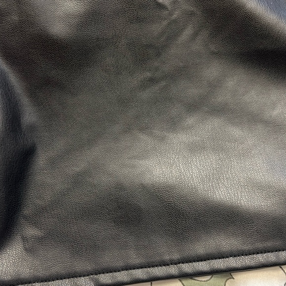 NWT Simply Vera Vera Wang Faux-Leather Midi Skirt in Vera Black M - Picture 12 of 15